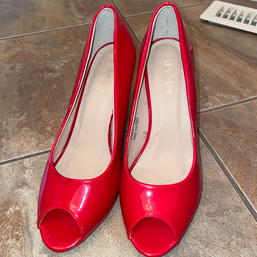 RED HEELS